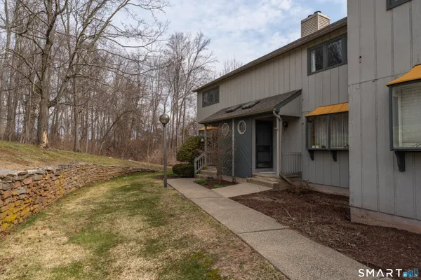 $335,000 | 180 Skyview Drive, Unit 180, Cromwell, CT 06416