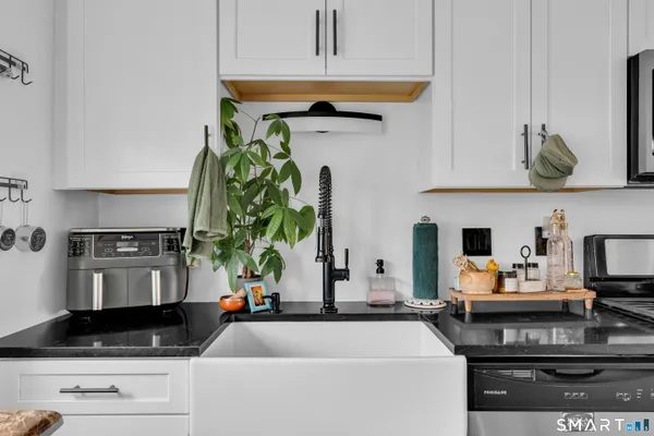 $335,000 | 180 Skyview Drive, Unit 180, Cromwell, CT 06416