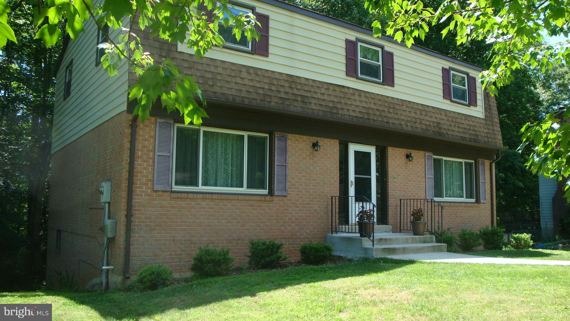 7233 Ridgeway Drive Manassas, VA 20112 - Photo 2 of 18 Exterior (Front)