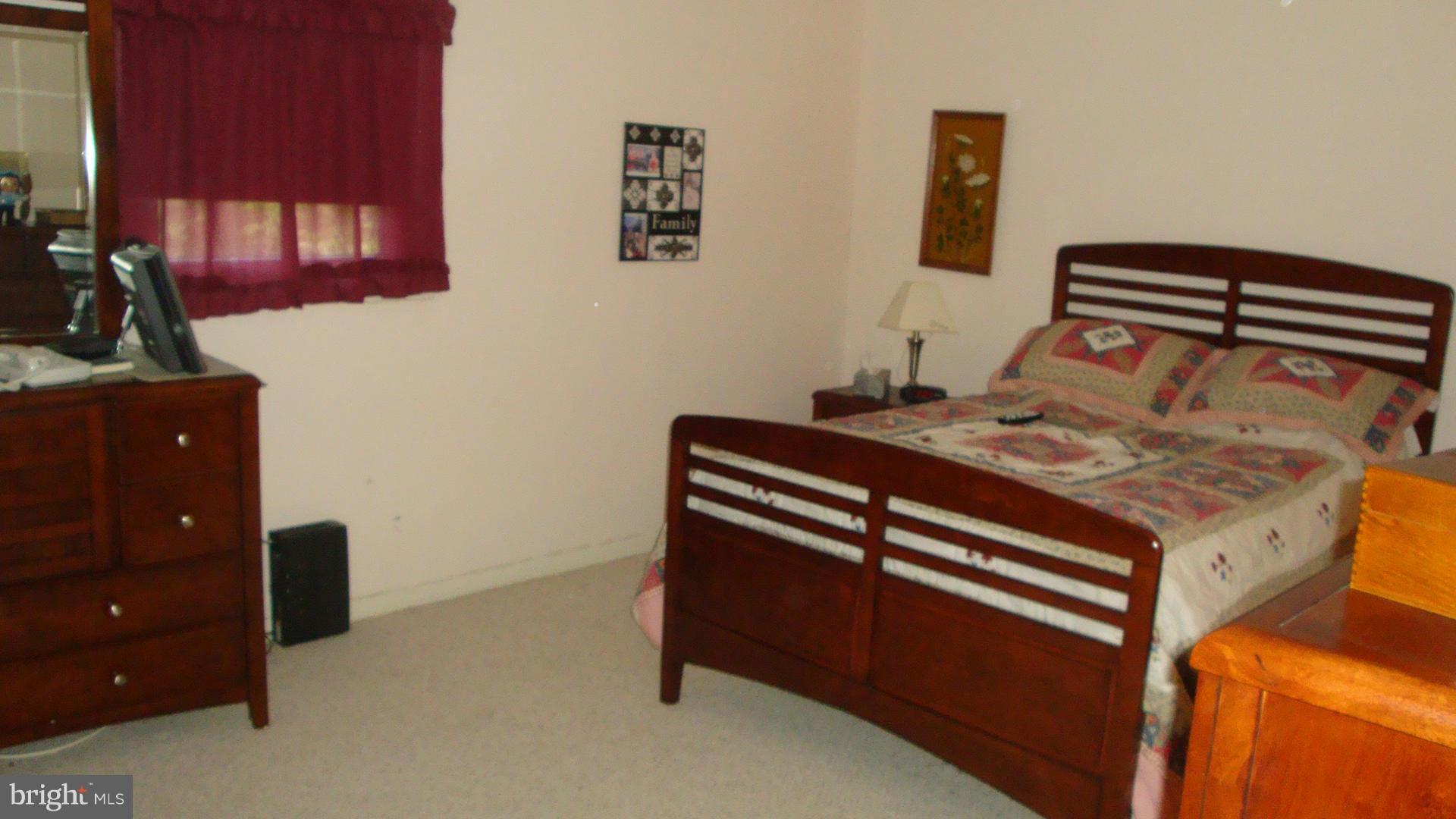 7233 Ridgeway Drive Manassas, VA 20112 - Photo 13 of 18 Bedroom