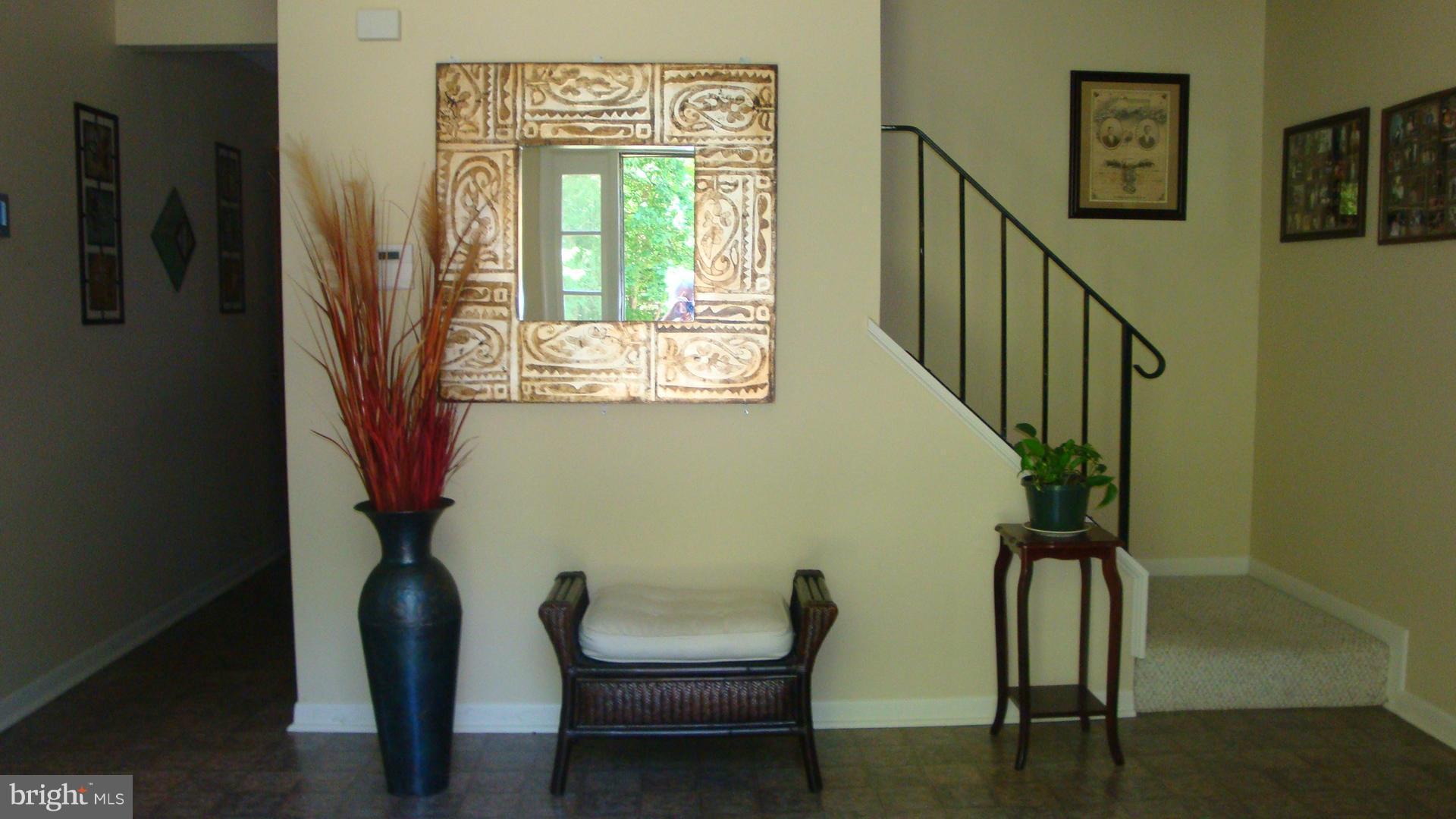 7233 Ridgeway Drive Manassas, VA 20112 - Photo 6 of 18 Interior (General)