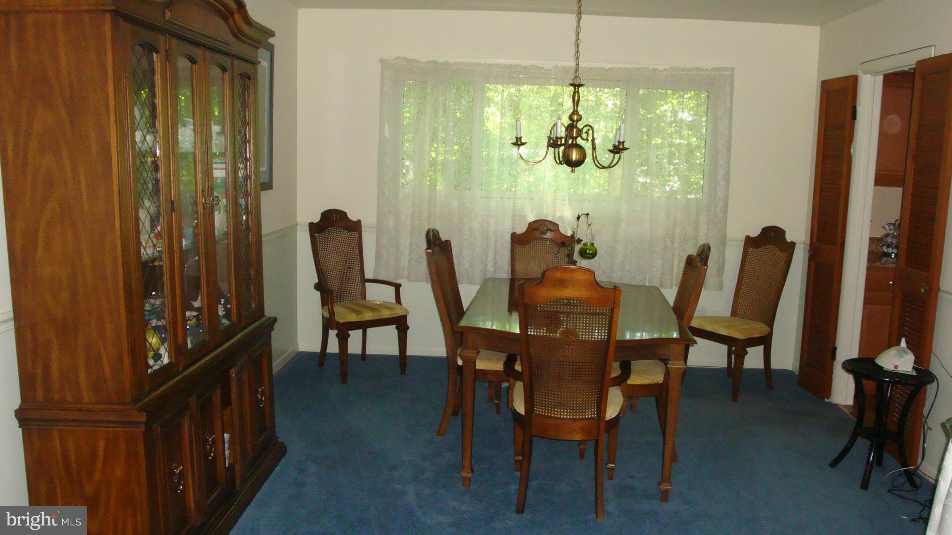 7233 Ridgeway Drive Manassas, VA 20112 - Photo 7 of 18 Dining Room