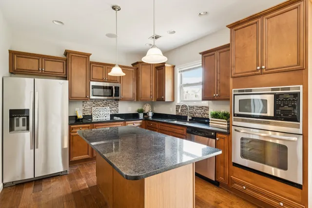 $650,000 | 2040 Belshire Way, Spring Hill, TN 37174