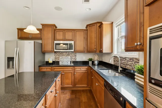 $650,000 | 2040 Belshire Way, Spring Hill, TN 37174