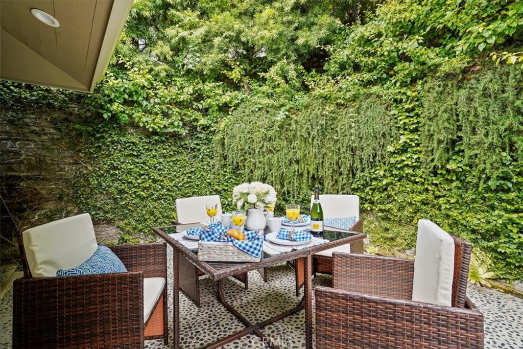 437 Emerald Bay Laguna Beach, CA 92651 - Photo 32 of 61