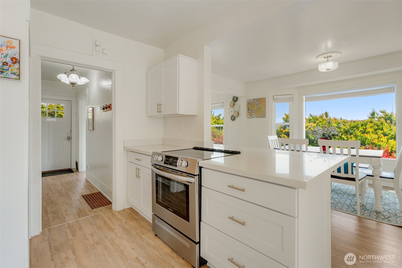 2407 East Ward Street Seattle, WA 98112 - Photo 12 of 39