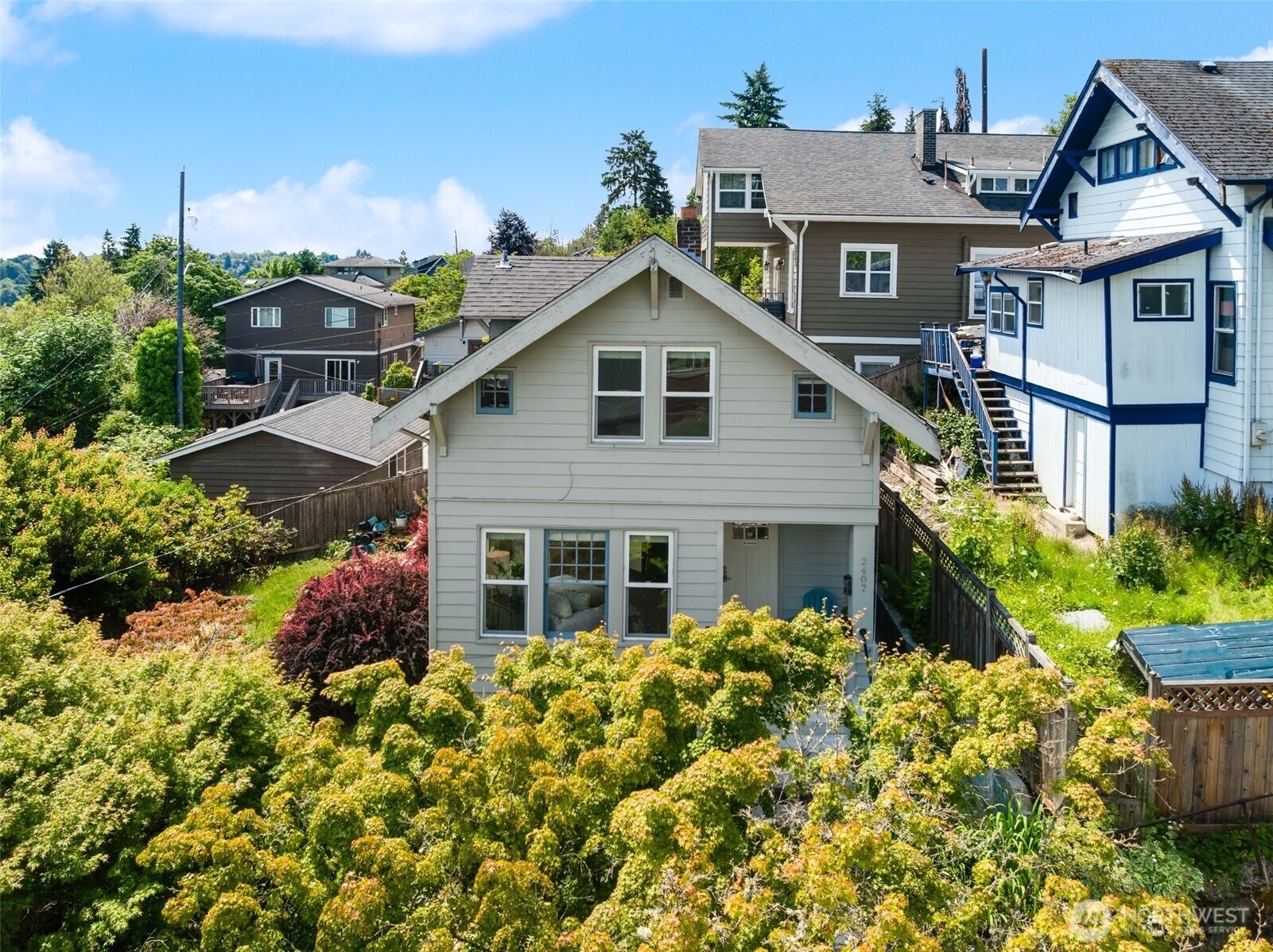 2407 East Ward Street Seattle, WA 98112 - Photo 2 of 39