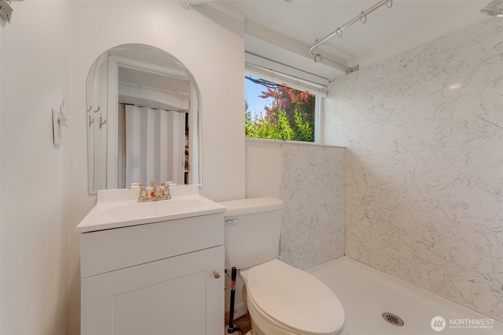 2407 East Ward Street Seattle, WA 98112 - Photo 24 of 39