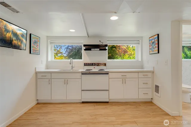 $1,190,000 | 2407 East Ward Street, Seattle, WA 98112