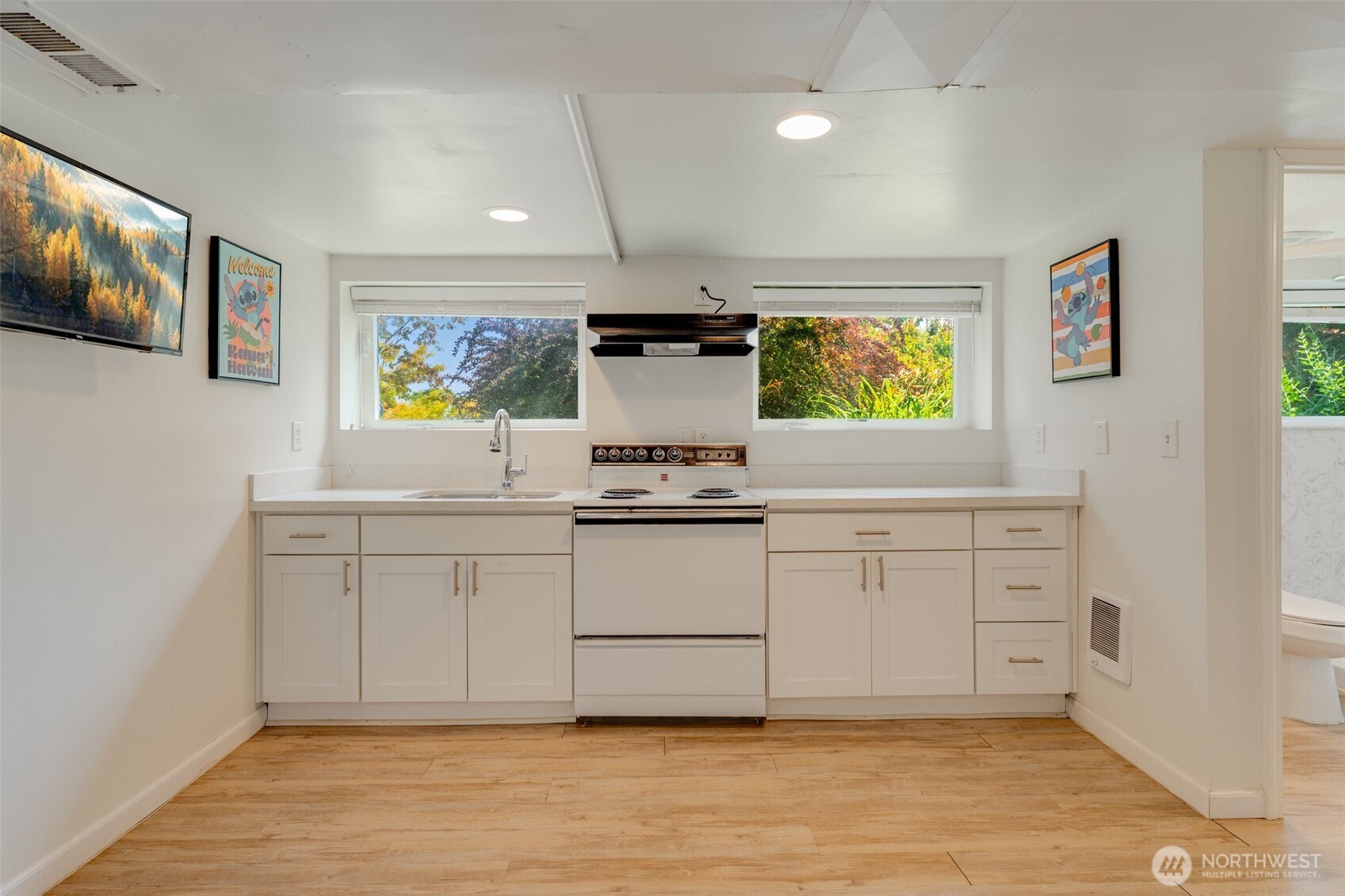 2407 East Ward Street Seattle, WA 98112 - Photo 26 of 39