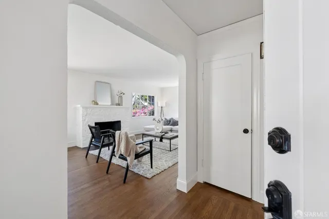 $1,898,000 | 1115 Capuchino Avenue, Burlingame, CA 94010