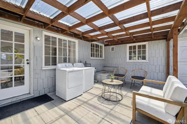 $1,898,000 | 1115 Capuchino Avenue, Burlingame, CA 94010