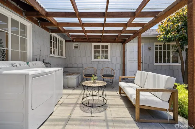 $1,898,000 | 1115 Capuchino Avenue, Burlingame, CA 94010