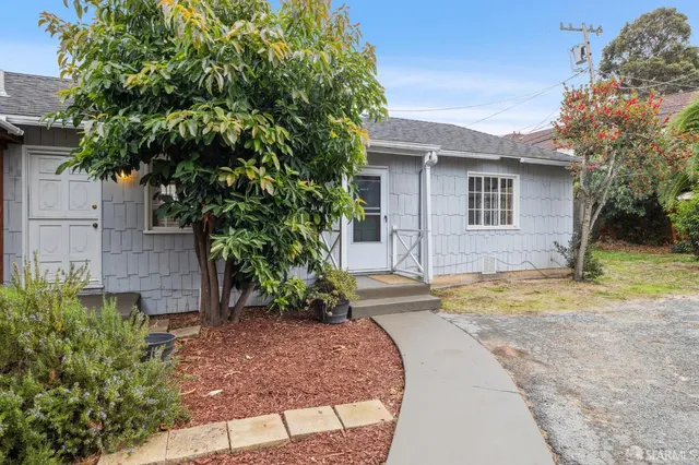 $1,898,000 | 1115 Capuchino Avenue, Burlingame, CA 94010