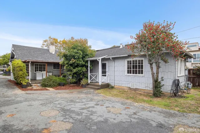 $1,898,000 | 1115 Capuchino Avenue, Burlingame, CA 94010