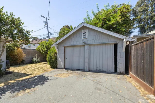 $1,898,000 | 1115 Capuchino Avenue, Burlingame, CA 94010