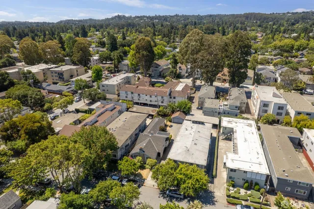 $1,898,000 | 1115 Capuchino Avenue, Burlingame, CA 94010