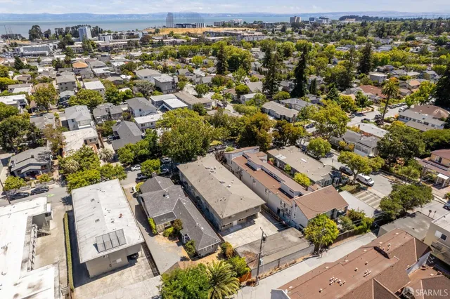 $1,898,000 | 1115 Capuchino Avenue, Burlingame, CA 94010