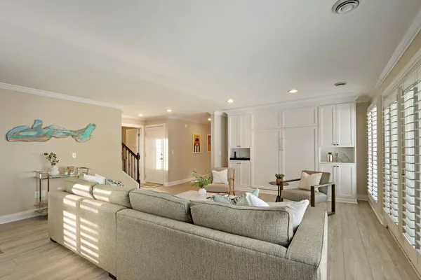 $2,210,000 | 432 Harvard Avenue, Unit 5 & 6, Fontana, WI 53125