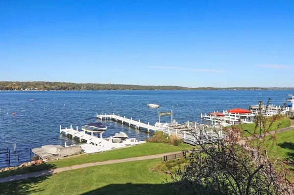 $2,210,000 | 432 Harvard Avenue, Unit 5 & 6, Fontana, WI 53125
