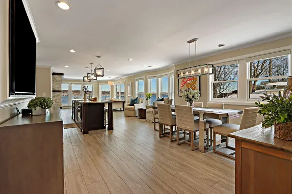 $2,210,000 | 432 Harvard Avenue, Unit 5 & 6, Fontana, WI 53125