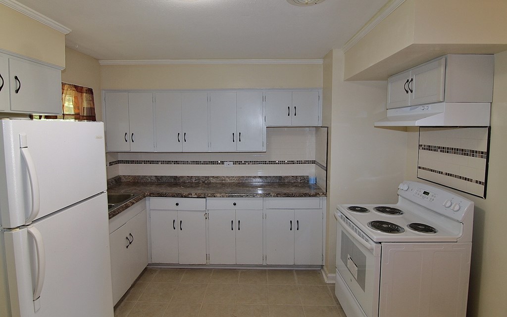 4556 Conner Road Columbus, GA 31903 - Photo 4 of 14 KITCHEN