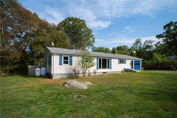 $850,000 | 255 John Dyer Road, Little Compton, RI 02837