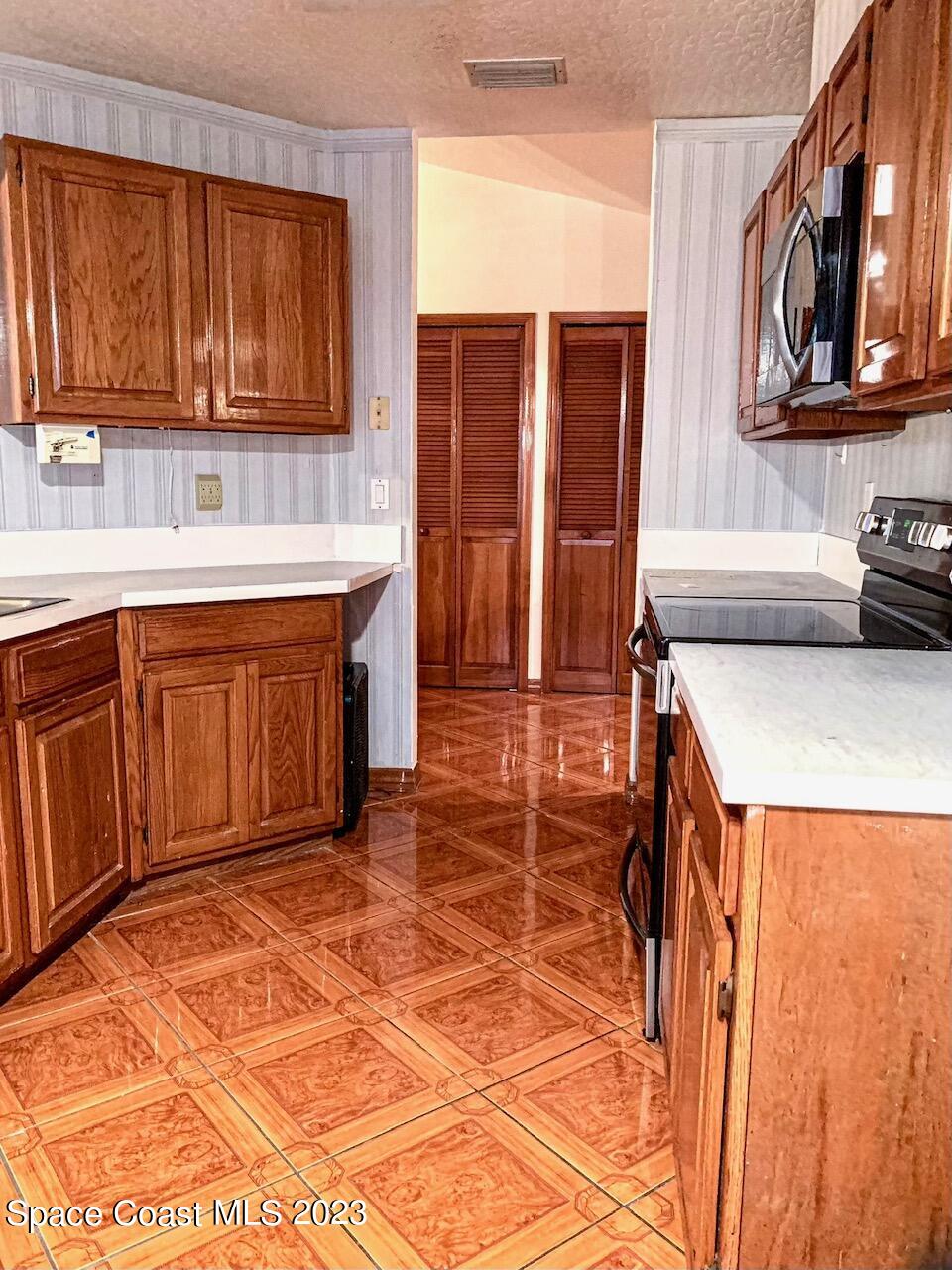 895 Ridge Lake Drive Melbourne, FL 32940 - Photo 10 of 42 IMG_1041