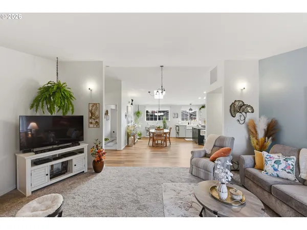 $699,000 | 1345 Sanford Street, Coos Bay, OR 97420