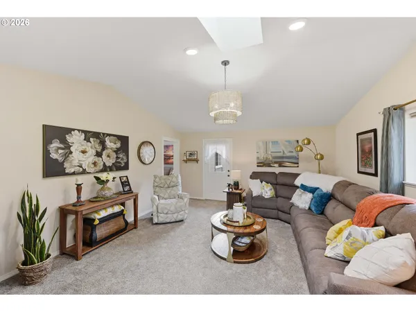 $699,000 | 1345 Sanford Street, Coos Bay, OR 97420