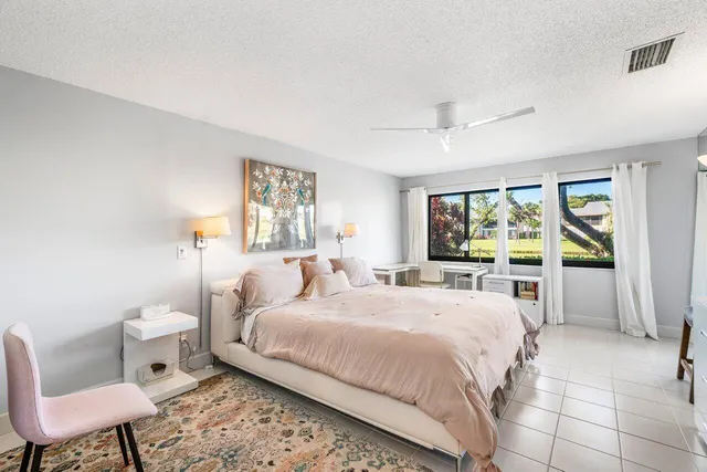 $315,000 | 12 Eastgate Drive, Unit D, Boynton Beach, FL 33436