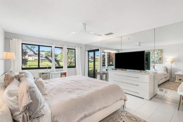 $315,000 | 12 Eastgate Drive, Unit D, Boynton Beach, FL 33436