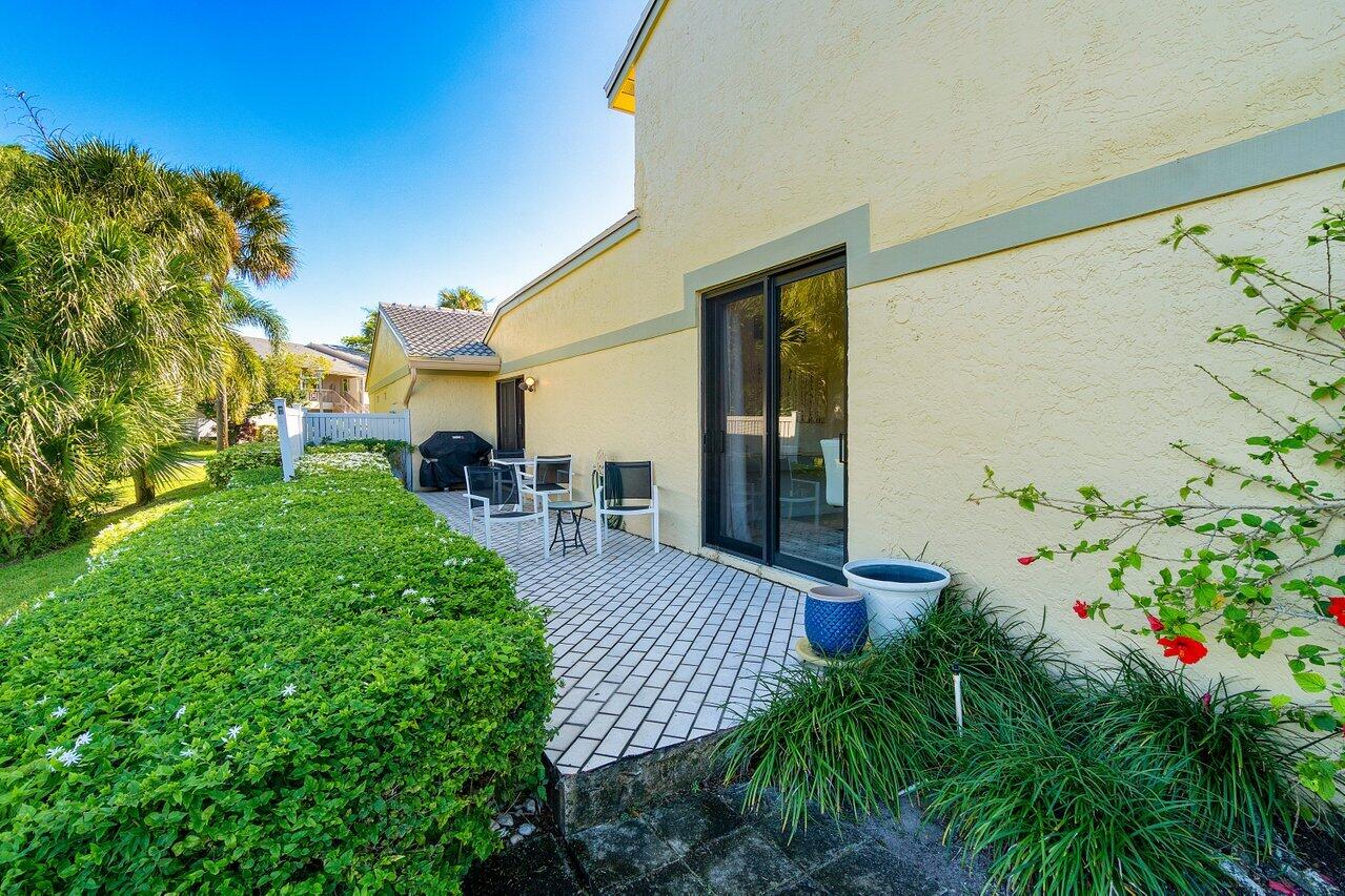 12 Eastgate Drive, Unit D Boynton Beach, FL 33436 - Photo 33 of 64 Open Patio