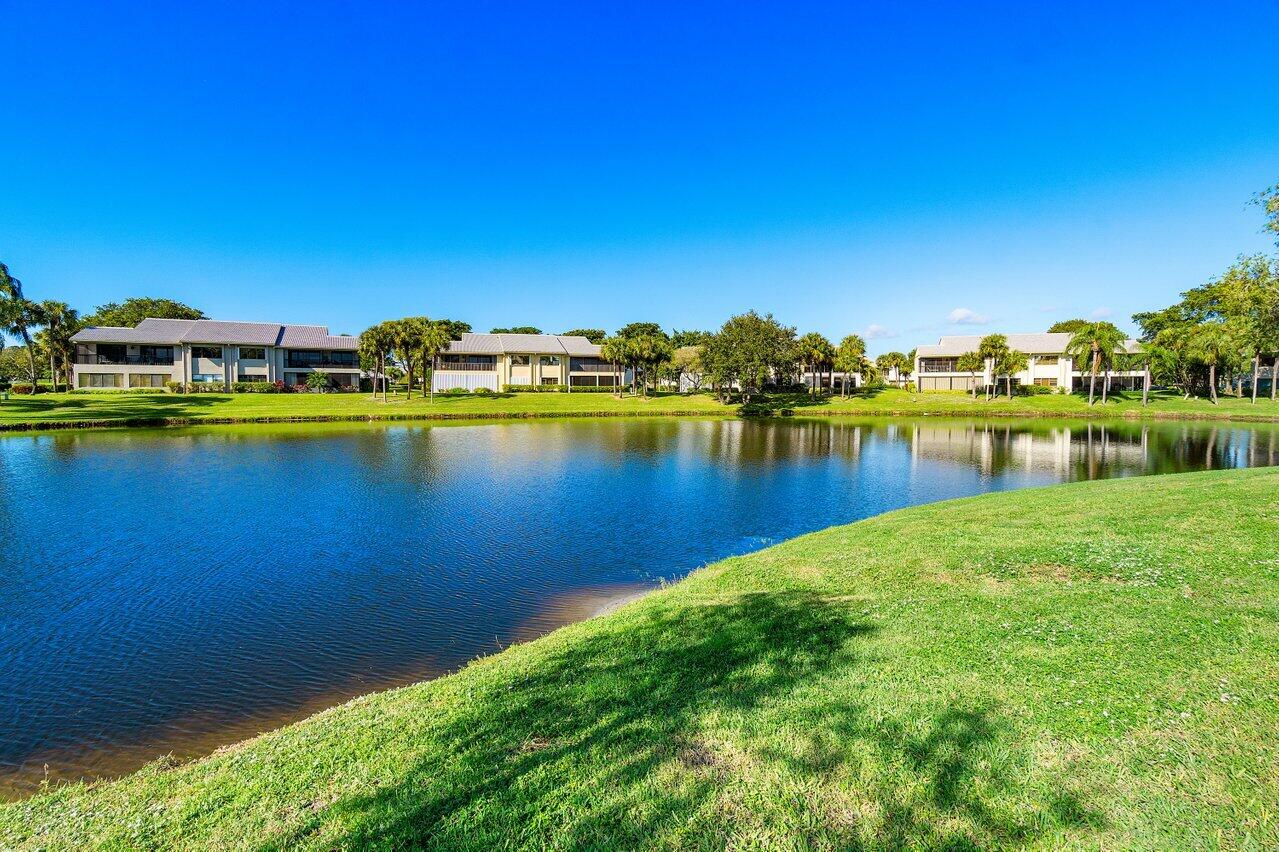 12 Eastgate Drive, Unit D Boynton Beach, FL 33436 - Photo 37 of 64 Rear View
