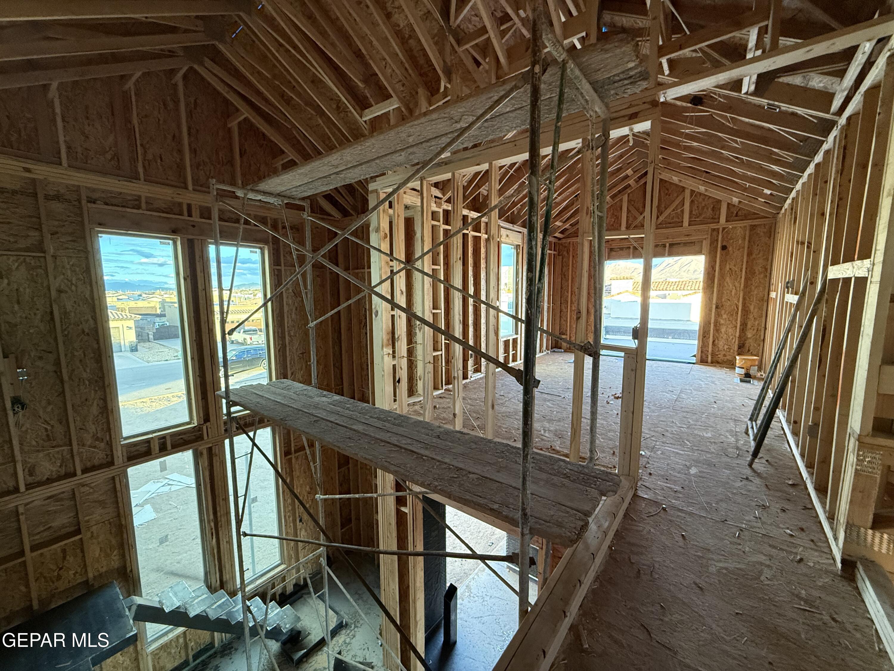 320 Rio Del Rancho Court El Paso, TX 79932 - Photo 15 of 25 a view of entryway with wooden floor