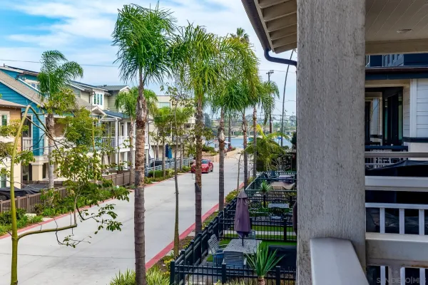 $1,499,000 | 807 Santa Barbara Place, San Diego, CA 92109