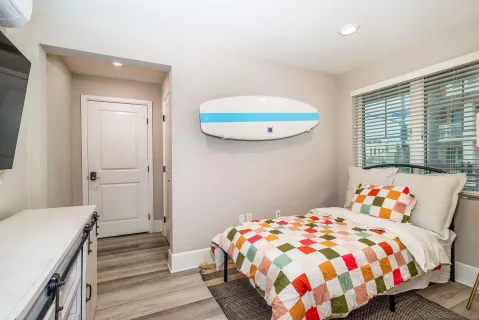 $1,499,000 | 807 Santa Barbara Place, San Diego, CA 92109