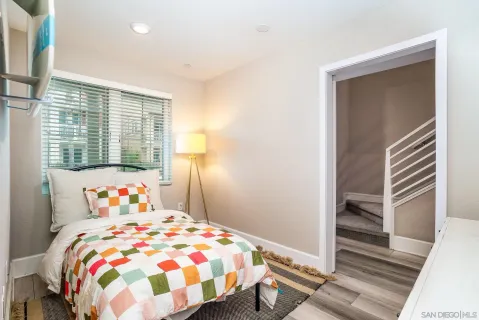 $1,499,000 | 807 Santa Barbara Place, San Diego, CA 92109