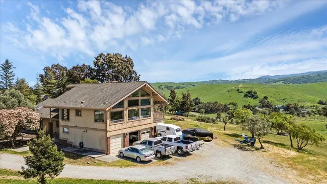 $1,175,000 | 115 McCary Drive, Hollister, CA 95023