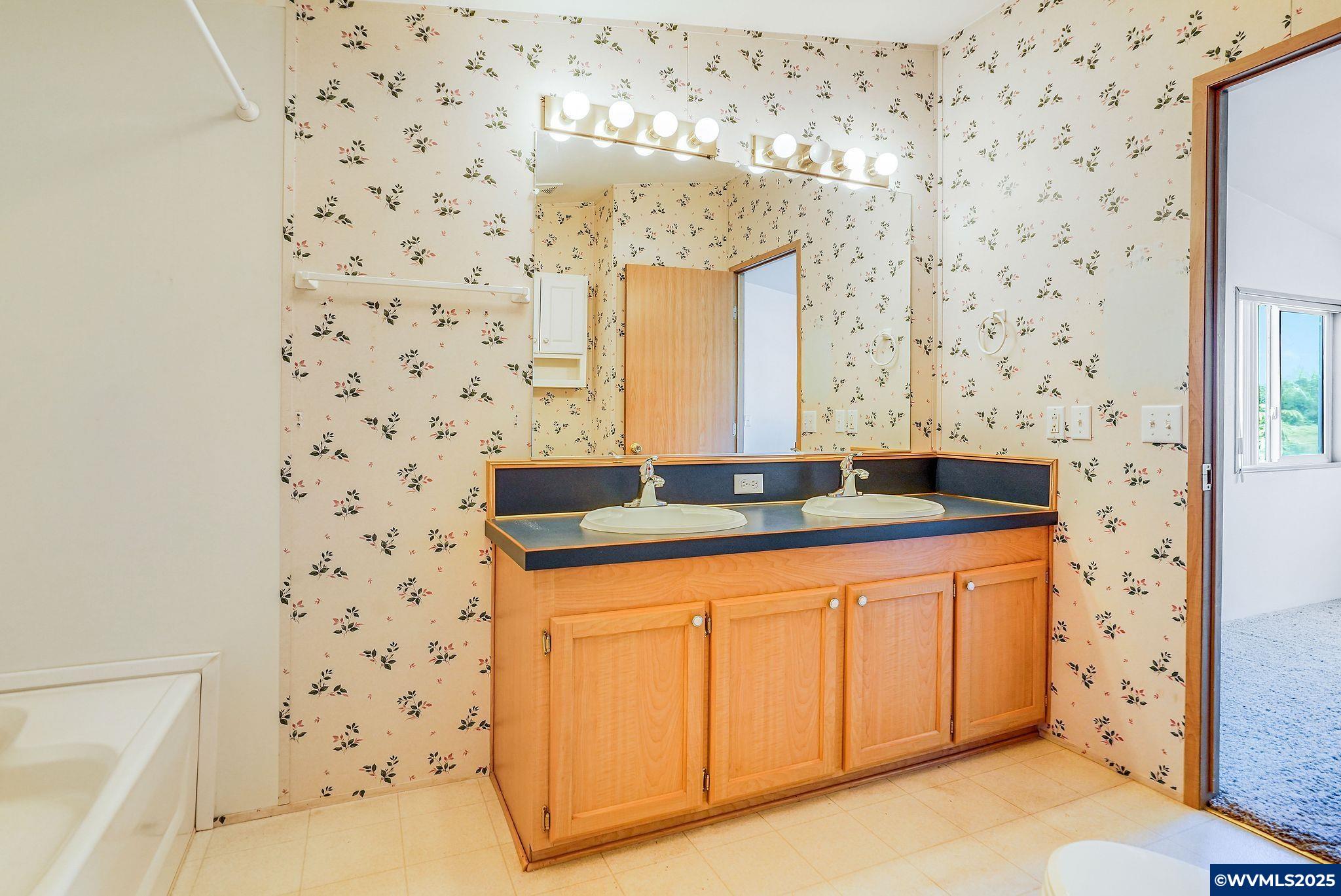 1630 Wallace Road Northwest, Unit 18 Salem, OR 97304 - Photo 25 of 37