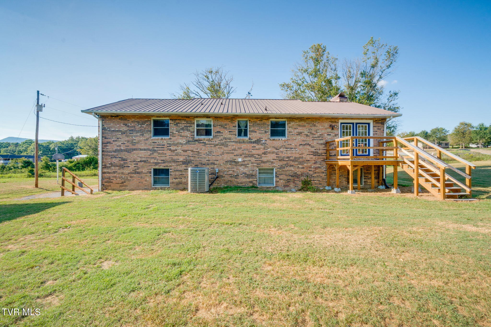 1420 Jearoldstown Road Chuckey, TN 37641 - Photo 35 of 41 034