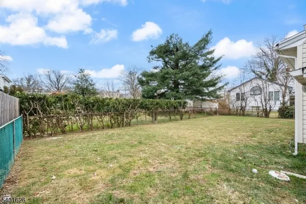 $3,200 | 929 Heaton Place, Rahway, NJ 07065