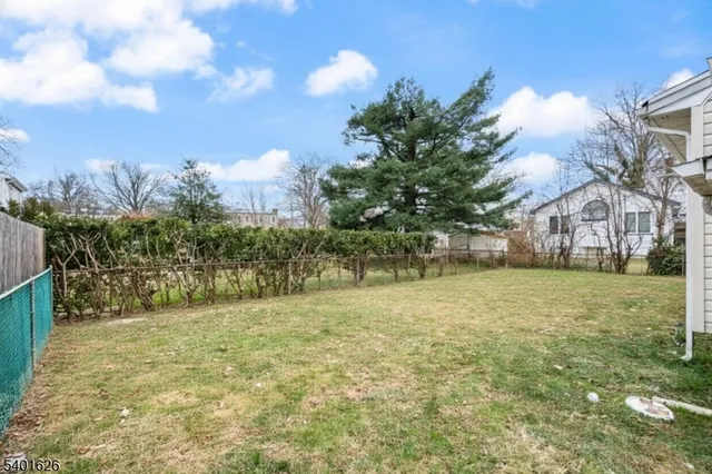 $3,400 | 929 Heaton Place, Rahway, NJ 07065