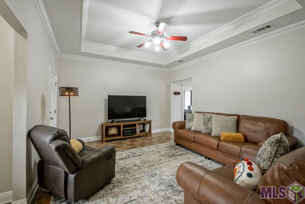 40486 Cross Ridge Avenue Gonzales, LA 70737 - Photo 2 of 10 Gallery Image 2