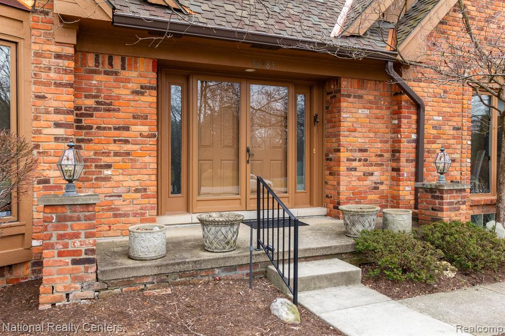 36985 Valley Ridge Drive Farmington Hills, MI 48331 - Photo 5 of 51