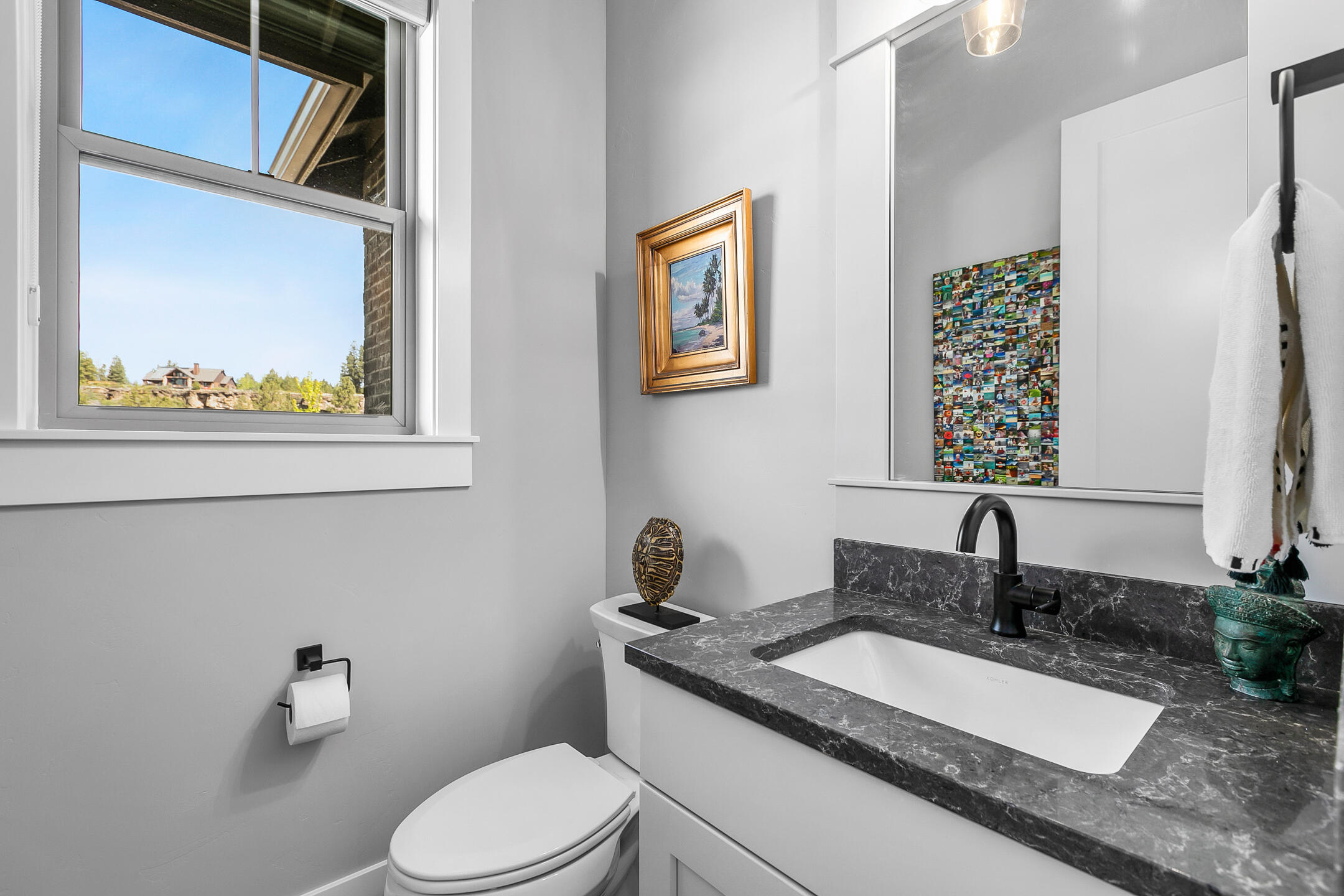 60900 River Rim Drive Bend, OR 97702 - Photo 25 of 32 Powder Bath