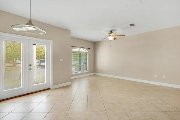 $1,900 | 115 Beal Parkway, Unit D, Fort Walton Beach, FL 32548