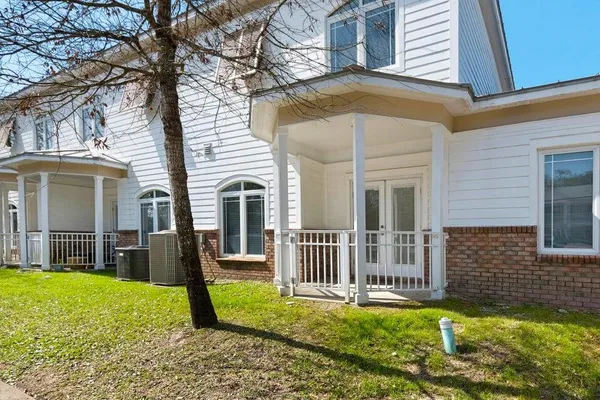 $1,900 | 115 Beal Parkway, Unit D, Fort Walton Beach, FL 32548