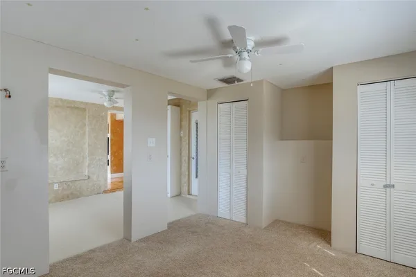 $2,300 | 806 Entrada Drive North, Fort Myers, FL 33919