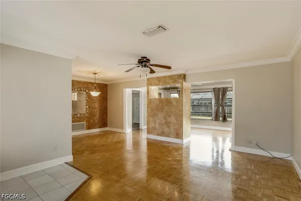 $2,300 | 806 Entrada Drive North, Fort Myers, FL 33919